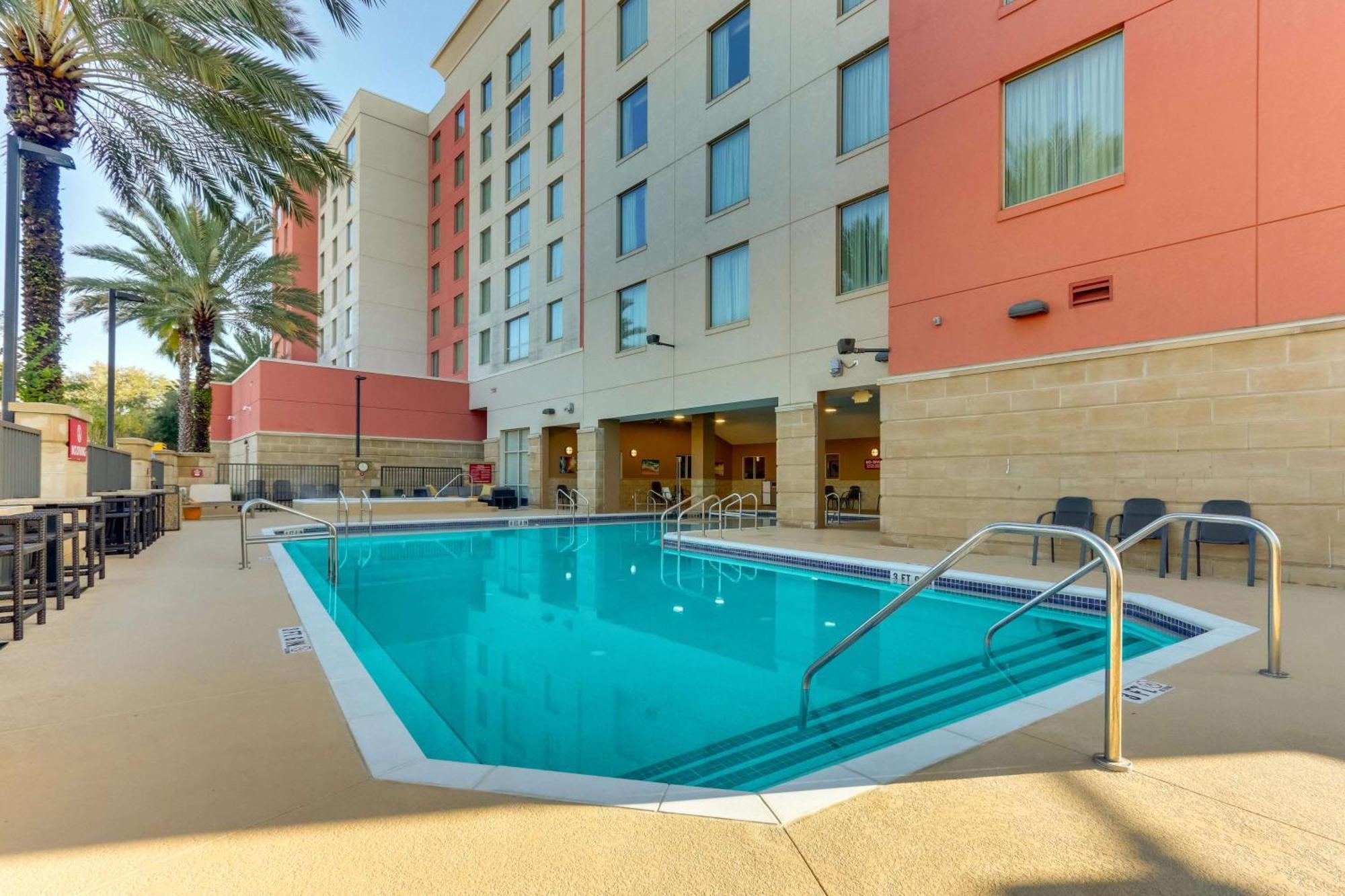Drury Inn & Suites Orlando Near Universal Orlando Resort Exterior foto